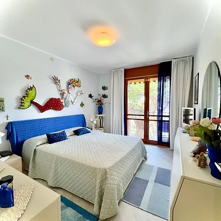 Piazza Del Sole Apartment- 1 Minute Walk From The Beach- Free Park Apartment