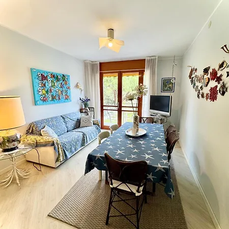 Apartment Piazza Del Sole Apartment- 1 Minute Walk From The Beach- Free Park *