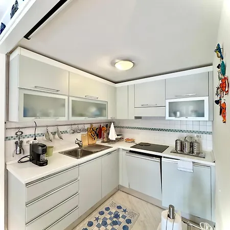 Piazza Del Sole Apartment- 1 Minute Walk From The Beach- Free Park Apartment